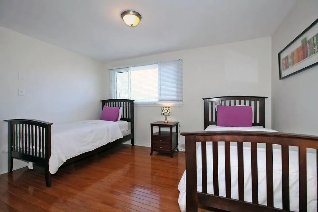 Niagara Skyline Park And Walk To The Falls & Wonderful Free Breakfast Deliverd Daily To The Rental Holiday home